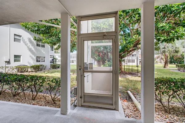 Property Slideshow image 3 of 107 | 263 ventnor r r, Deerfield Beach, FL, 33442