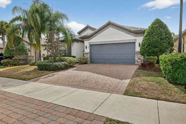 Property Slideshow image 2 of 31 | 540 se monet dr, Port St. Lucie, FL, 34984