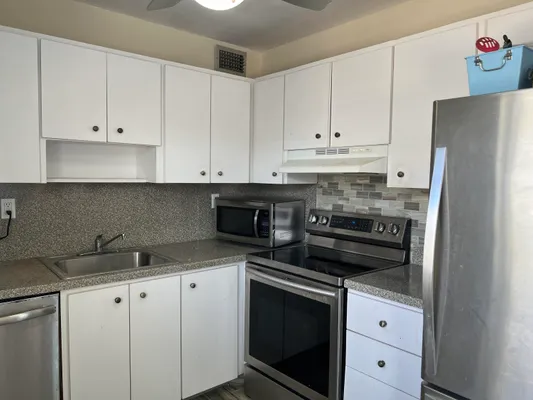 Property Slideshow image 3 of 32 | 901 flanders, Delray Beach, FL, 33484