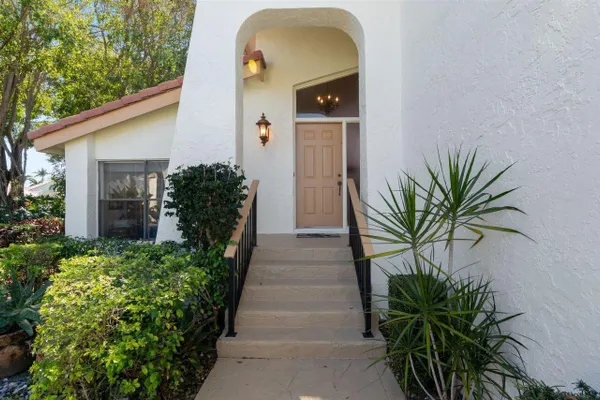 Property Slideshow image 2 of 65 | 5787 lakeview mews pl, Boynton Beach, FL, 33437