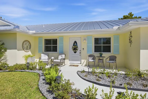 Property Slideshow image 2 of 37 | 9461 se little club way, Jupiter, FL, 33469
