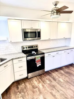 Property Slideshow image 2 of 17 | 3524 via poinciana 505, Lake Worth, FL, 33467