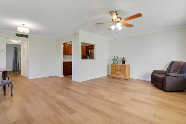 Property Slideshow image 2 of 21 | 269 norwich l l, West Palm Beach, FL, 33417