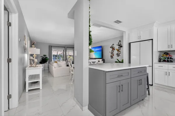 Property Slideshow image 3 of 52 | 168 amherst ln, Lake Worth, FL, 33467