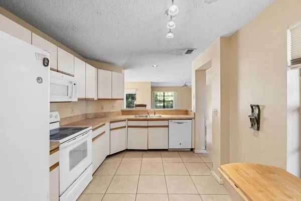 Property Slideshow image 3 of 33 | 3237 perimeter dr 2512, Greenacres, FL, 33467