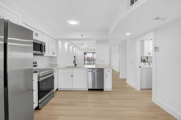 Property Slideshow image 3 of 76 | 14475 strathmore ln 808, Delray Beach, FL, 33446