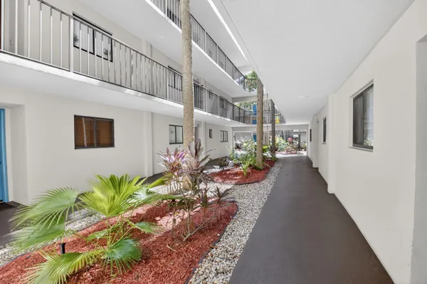 Property Slideshow image 2 of 50 | 5190 las verdes cir 120, Delray Beach, FL, 33484