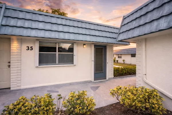 Property Slideshow image 3 of 17 | 35 waterford b b, Delray Beach, FL, 33446