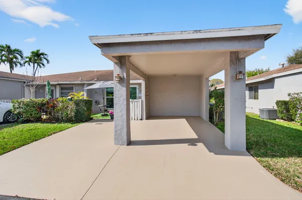 Property Slideshow image 2 of 70 | 6787 moonlit dr, Delray Beach, FL, 33446