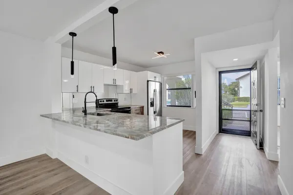 Property Slideshow image 2 of 54 | 7674 tahiti ln 101, Lake Worth, FL, 33467