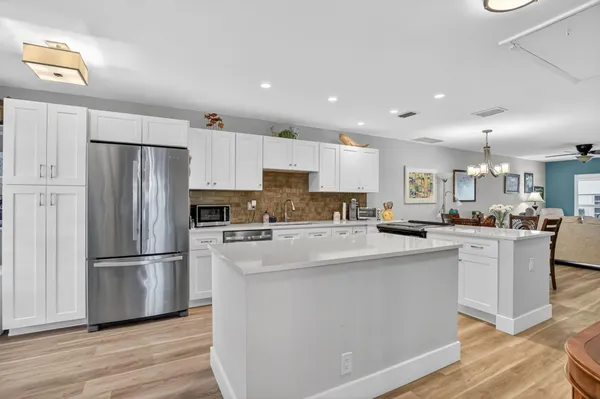 Property Slideshow image 2 of 21 | 8871 warwick dr, Boca Raton, FL, 33433