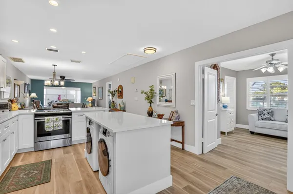 Property Slideshow image 3 of 13 | 8871 warwick dr, Boca Raton, FL, 33433
