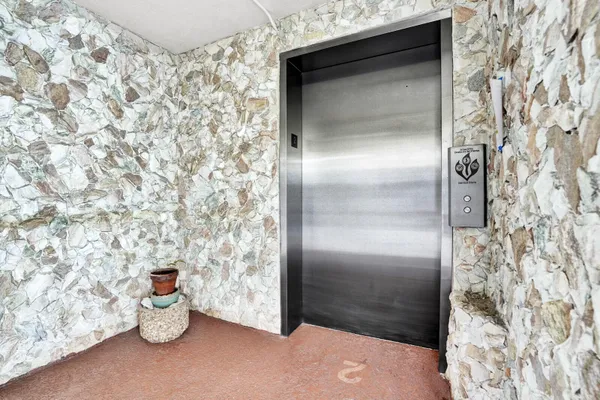 Property Slideshow image 2 of 25 | 2102 lucaya bnd f2, Coconut Creek, FL, 33066