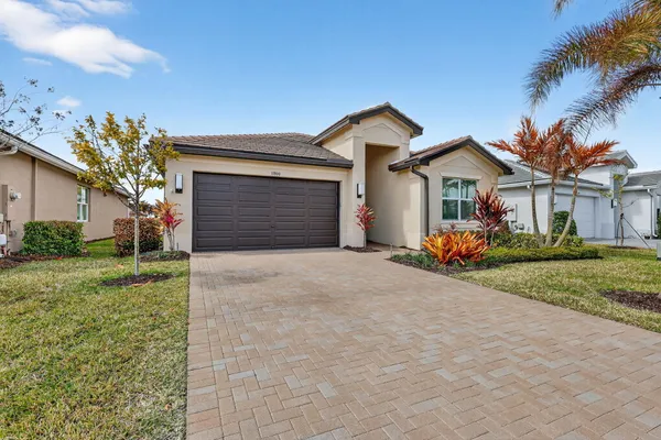 Property Slideshow image 3 of 99 | 11800 sw silverlake falls dr, Port St Lucie, FL, 34987