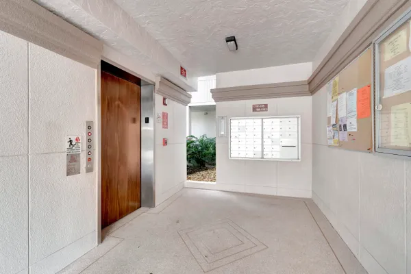Property Slideshow image 3 of 57 | 14096 huntington pointe dr 407, Delray Beach, FL, 33484