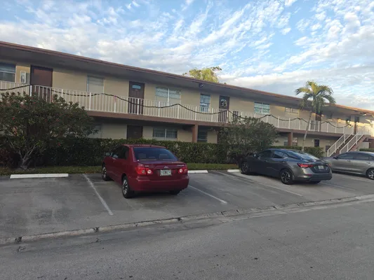 Property Slideshow image 2 of 20 | 7505 nw 5th pl apt 106, Margate, FL, 33063