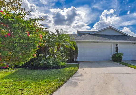 Property Slideshow image 3 of 59 | 12790 se berwick ct, Hobe Sound, FL, 33455