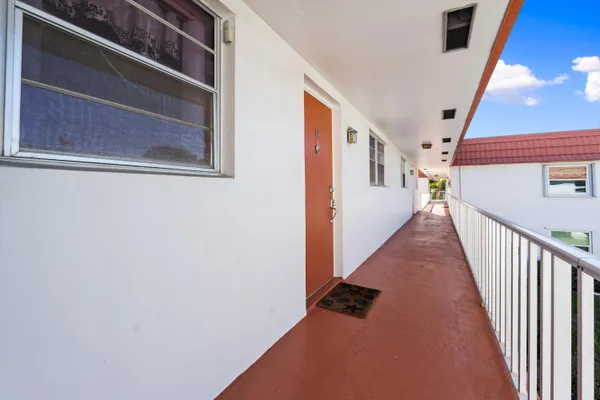 Property Slideshow image 3 of 50 | 2600 se ocean blvd jj14, Stuart, FL, 34996