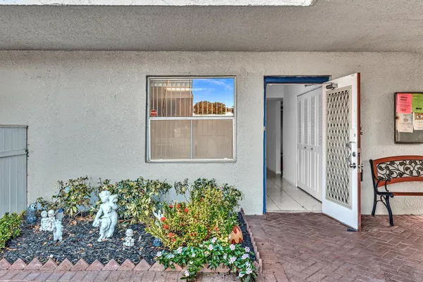 Property Slideshow image 2 of 47 | 6650 s oriole blvd 1040, Delray Beach, FL, 33446