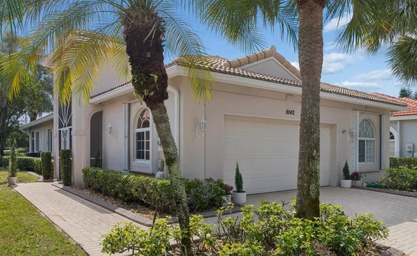 Property Slideshow image 2 of 21 | 9142 bay point cir, West Palm Beach, FL, 33411