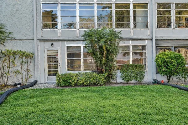 Property Slideshow image 3 of 47 | 6650 s oriole blvd 1040, Delray Beach, FL, 33446