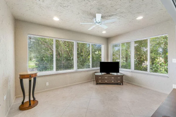 Property Slideshow image 3 of 34 | 22 westgate ln 22h, Boynton Beach, FL, 33436