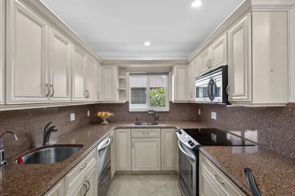 Property Slideshow image 2 of 36 | 59 plymouth g, West Palm Beach, FL, 33417