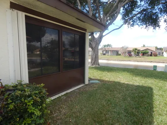 Property Slideshow image 3 of 36 | 6229 lakemont cir, Greenacres, FL, 33463
