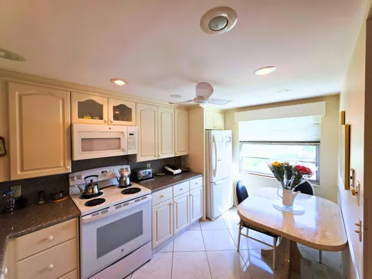 Property Slideshow image 3 of 28 | 4037 guildford c, Boca Raton, FL, 33434