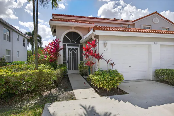 Property Slideshow image 2 of 44 | 7676 springwater pl 201, Boynton Beach, FL, 33437