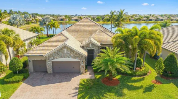 Property Slideshow image 2 of 56 | 4404 siena cir, Wellington, FL, 33414