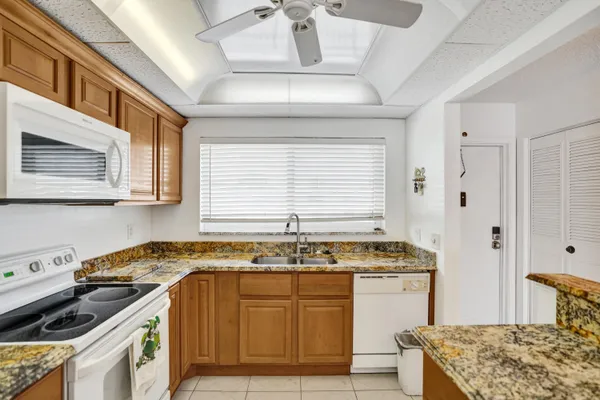 Property Slideshow image 3 of 25 | 2012 s federal hwy 404, Boynton Beach, FL, 33435