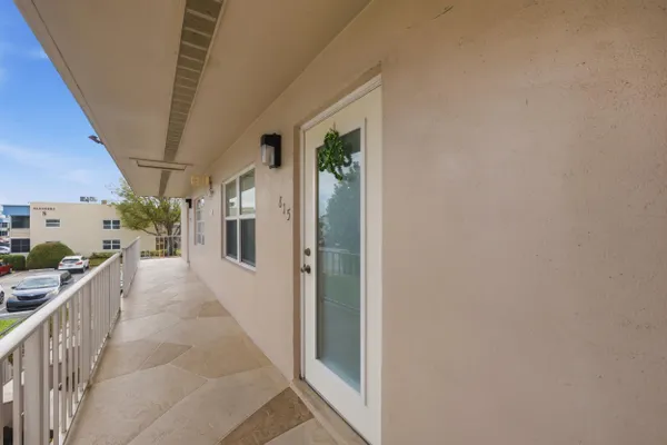 Property Slideshow image 3 of 61 | 815 flanders q q, Delray Beach, FL, 33484