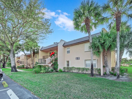 Property Slideshow image 2 of 42 | 130 lake constance dr, West Palm Beach, FL, 33411