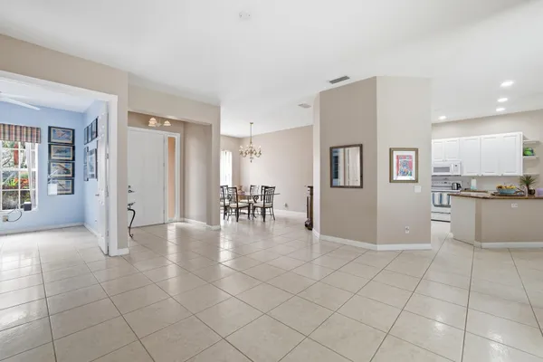 Property Slideshow image 3 of 28 | 2810 hancock creek rd, West Palm Beach, FL, 33411