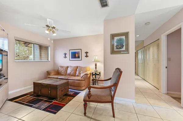 Property Slideshow image 3 of 30 | 10851 palm lake ave 202, Boynton Beach, FL, 33437
