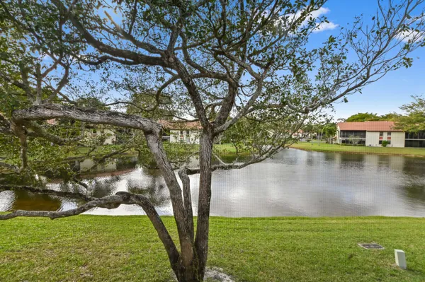 Property Slideshow image 2 of 30 | 10851 palm lake ave 202, Boynton Beach, FL, 33437