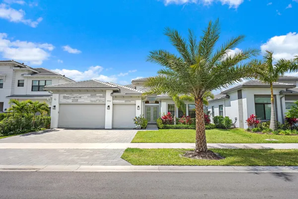 Property Slideshow image 2 of 109 | 9933 migration pt, Palm Beach Gardens, FL, 33412