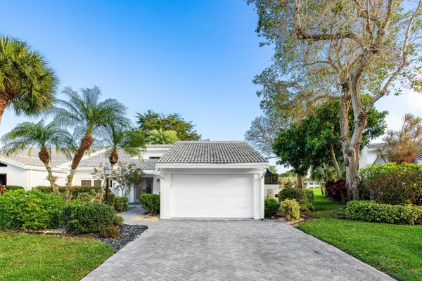 Property Slideshow image 2 of 77 | 24 cambridge dr, Boynton Beach, FL, 33436