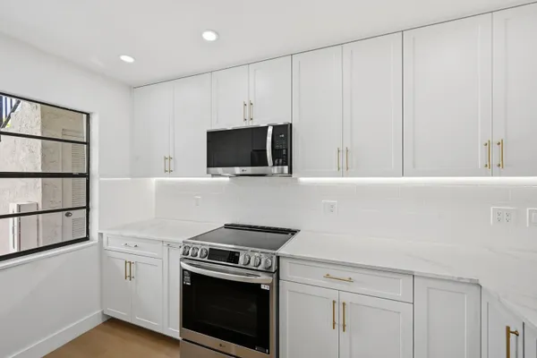 Property Slideshow image 3 of 20 | 21546 cypress hammock dr 40e, Boca Raton, FL, 33428