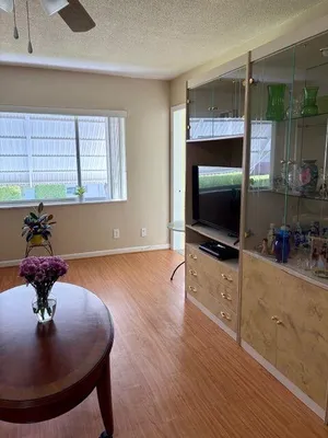 Property Slideshow image 3 of 34 | 2562 garden dr 206, Lake Worth, FL, 33461