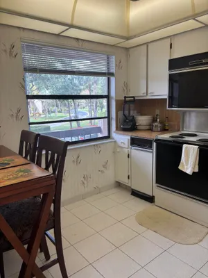 Property Slideshow image 3 of 15 | 9268 vista del lago 26b, Boca Raton, FL, 33428