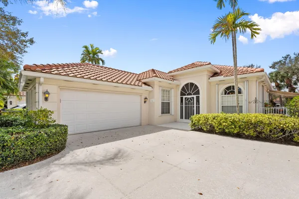 Property Slideshow image 3 of 52 | 2789 irma lake dr, West Palm Beach, FL, 33411