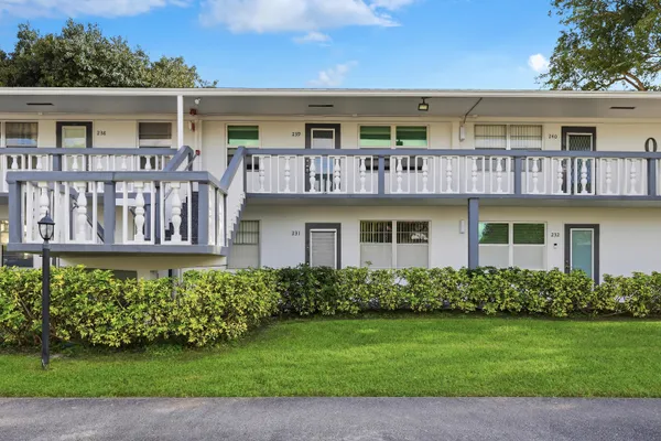 Property Slideshow image 2 of 16 | 231 ventnor q q, Deerfield Beach, FL, 33442