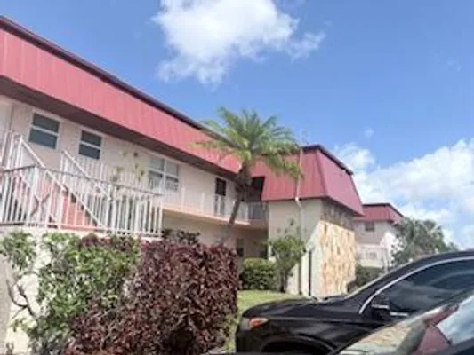 Property Slideshow image 3 of 28 | 12027 greenway cir 204, Royal Palm Beach, FL, 33411