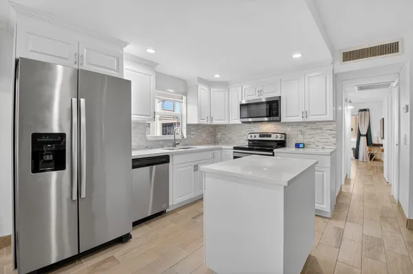 Property Slideshow image 2 of 50 | 60 brittany b, Delray Beach, FL, 33446