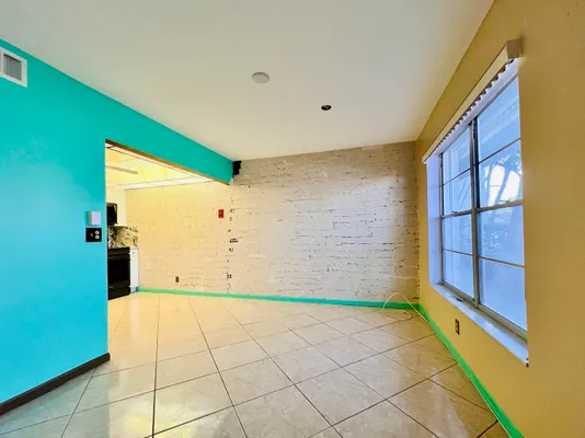 Property Slideshow image 3 of 20 | 110 wellington b b, West Palm Beach, FL, 33417