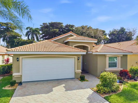 Property Slideshow image 3 of 53 | 7420 lugano dr, Boynton Beach, FL, 33437