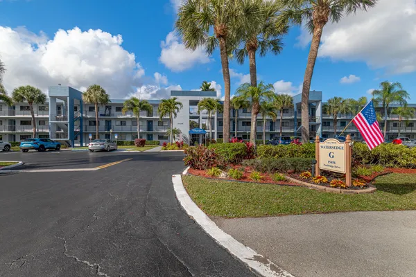 Property Slideshow image 2 of 52 | 15456 pembridge dr 111, Delray Beach, FL, 33484