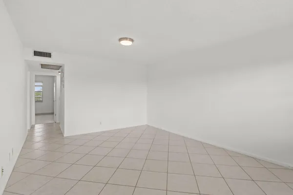 Property Slideshow image 2 of 42 | 124 preston c c, Boca Raton, FL, 33434